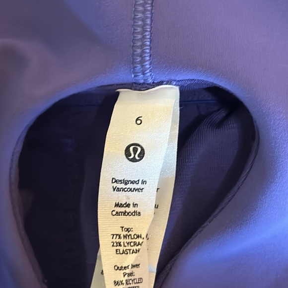 Lululemon size 6 purple tennis dress firm support gorgeous perfect condition - Picture 3 of 5